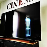 Proche De Centre, Cinema Renove Avec Parking Gratuit *