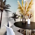 Appartement Proche De Centre, Cinema Renove Avec Parking Gratuit