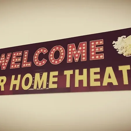 Proche De Centre, Cinema Renove Avec Parking Gratuit